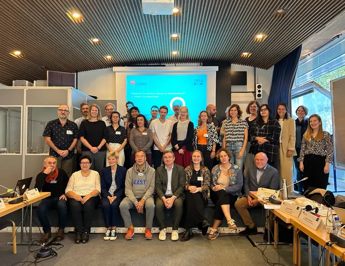 Les participantes et participants du forum d’expertes et experts franco-allemand sur l’éducation citoyenne dans les échanges internationaux de jeunes