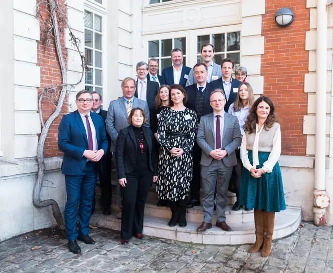 Photo de groupe du conseil d'administration